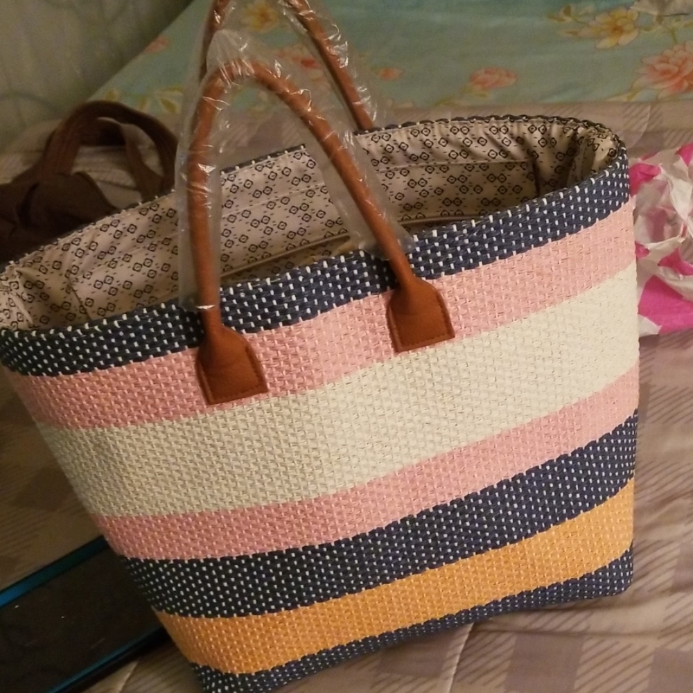 Purse - Picture 3 of 3